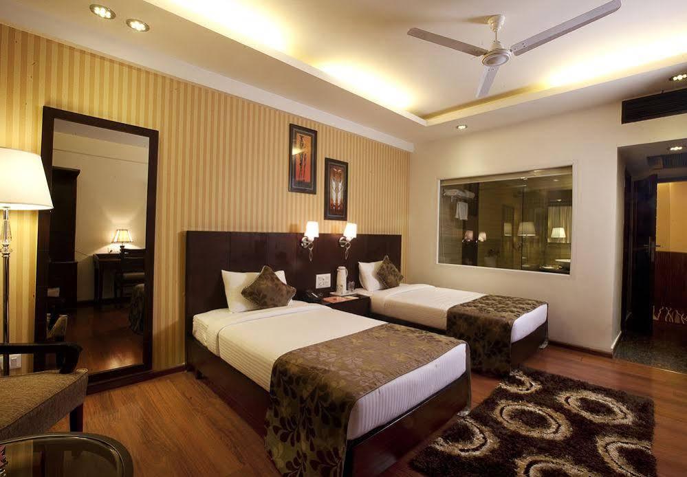 Hotel Asia Jammu Tawi Katra  Zewnętrze zdjęcie
